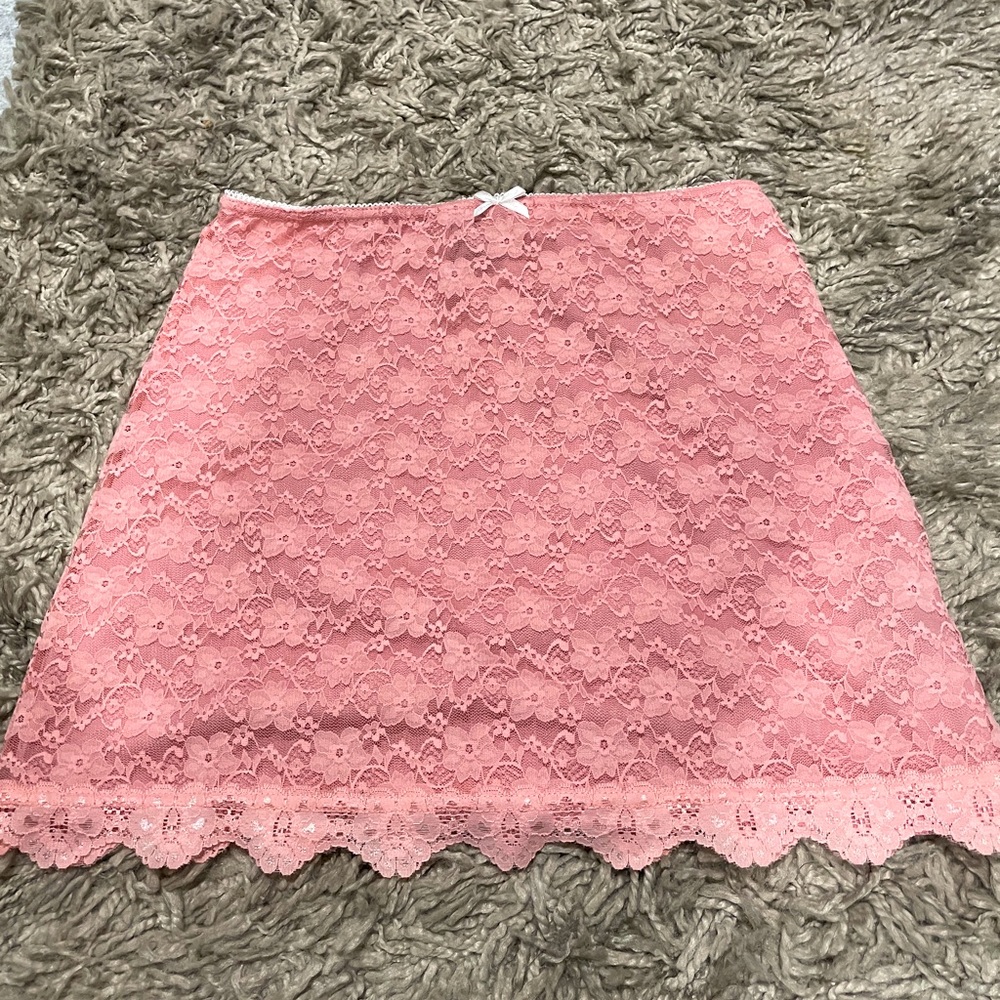 URBAN OUTFITTERS PINK LACE SKIRT
